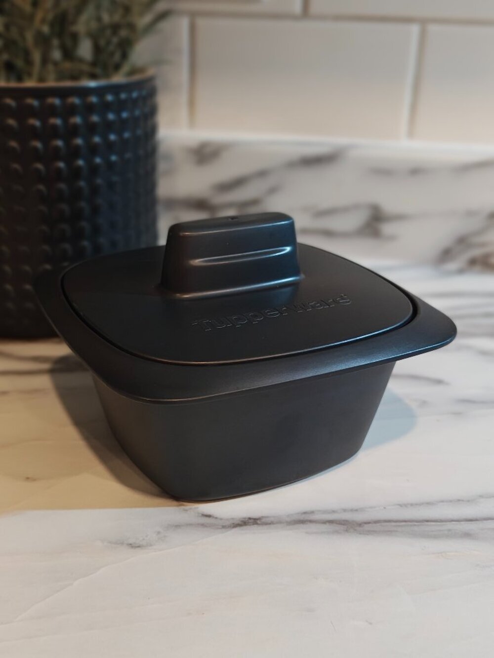 Tupperware UltraPro 500 mL Mini Casserole / Square Ramekin Black/Grey - Picture 3 of 7